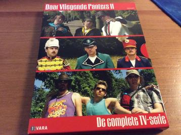 Daar Vliegende Panters II. dubbeldvd. de complete tv serie beschikbaar voor biedingen