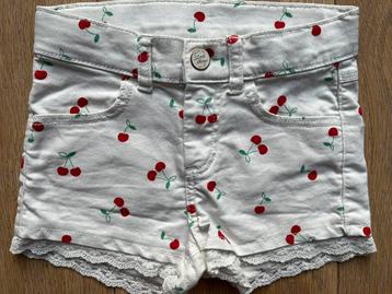 Denim short kersen H&M mt 110 netjes beschikbaar voor biedingen