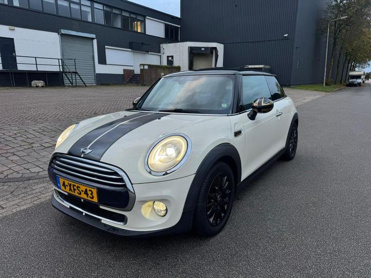 Mini 1.5 John Cooper Works Pano/JCW interieur Xenon/Hud, Auto's, Mini, Particulier, John Cooper Works, ABS, Airbags, Airconditioning