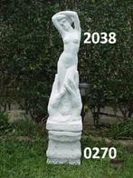 Vrouw op handen dragen met zuil., Tuin en Terras, Tuinbeelden, Ophalen, Nieuw, Beton, Overige typen