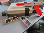 Nes met duckhunt, Ophalen of Verzenden, Gebruikt, Met 2 controllers