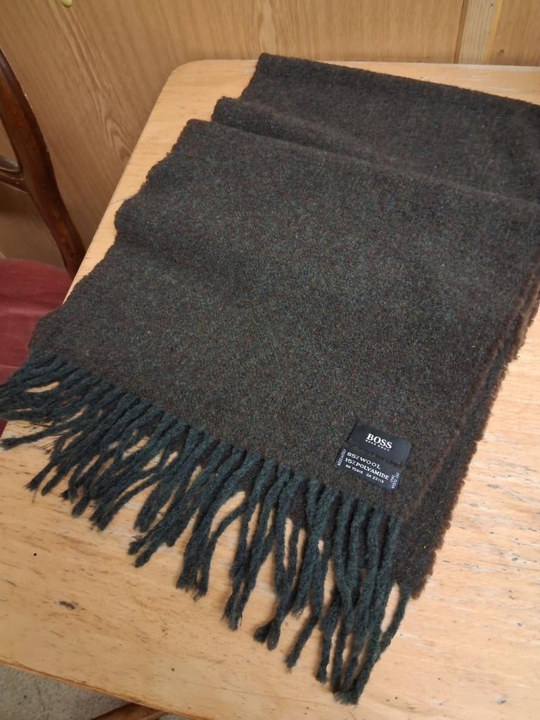 Hugo Boss wollen sjaal, Kleding | Heren, Stropdassen, Effen, Bruin, Ophalen of Verzenden, Zo goed als nieuw