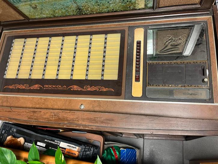 Rock-Ola Grand Salon Jukebox - Vintage Klassieker, Antiek en Kunst, Antiek | Tv's en Audio, Ophalen