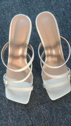 Witte sandalen / pumps 37, Kleding | Dames, Trouwkleding en Trouwaccessoires, Verzenden, Nieuw, Wit, Schoenen