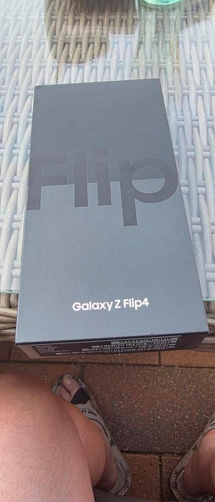 Samsung Galaxy Z Flip 4 + Watch 7 + Buds 3, Telecommunicatie, Mobiele telefoons | Overige merken, Gebruikt, Zonder abonnement