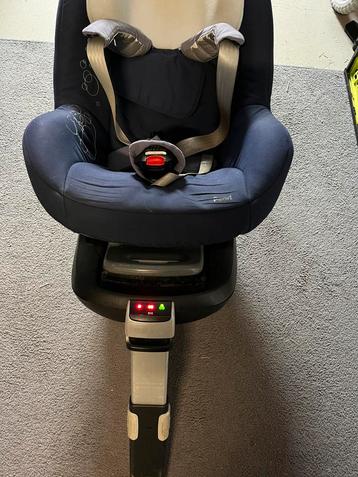 Maxi Cosi autostoel met familyfix beschikbaar voor biedingen