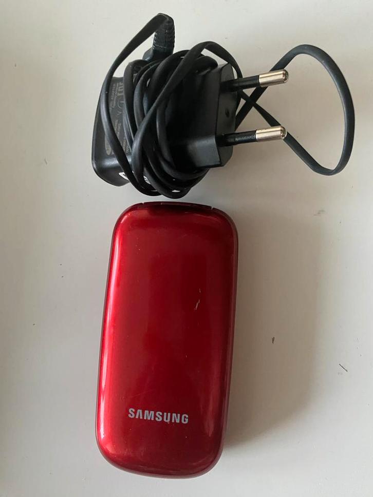Samsung Inklapmodel - Rood, Telecommunicatie, Mobiele telefoons | Overige merken, Gebruikt, Zonder abonnement, Zonder simlock