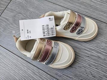 Sneakers maat 18/19 beschikbaar voor biedingen