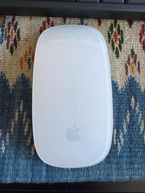 Apple Wireless Magic Mouse 1 (Model: A1296), Computers en Software, Muizen, Zo goed als nieuw, Muis, Linkshandig, Rechtshandig