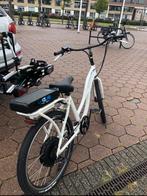 Fiets E bike 26 inch witte, + 2 in 1 KADO Ventilator, Sport en Fitness, Ophalen of Verzenden, Schaatsen, Zo goed als nieuw