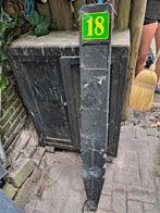 Huis nummer 18, Ophalen of Verzenden, Zo goed als nieuw