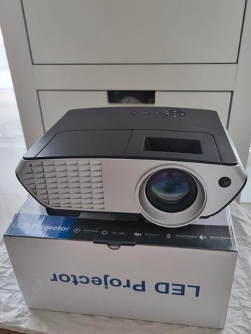 Led Projector. HD Support beschikbaar voor biedingen