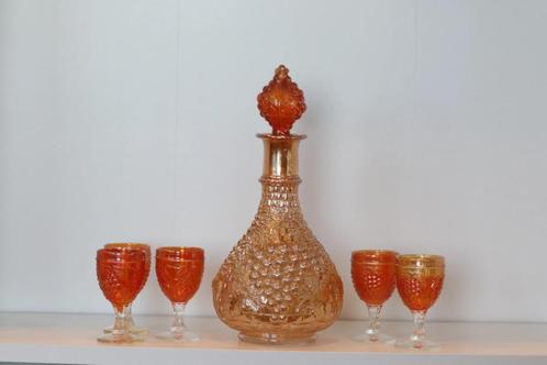 Vintage Carnival Glass set | Iriserende karaf met 5 glazen, Antiek en Kunst, Antiek | Glas en Kristal, Ophalen of Verzenden