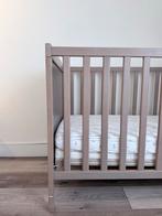 Sundvik IKEA ledikant - beige, Kinderen en Baby's, Babywiegjes en Ledikanten, Ophalen, Zo goed als nieuw, Ledikant