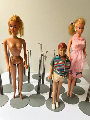 40x barbie repro standaard beschikbaar voor biedingen