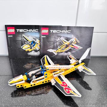 LEGO Technic 42044 Display Team Straaljager 2-in-1 beschikbaar voor biedingen