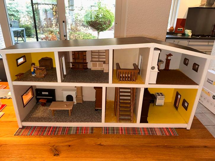 Houten Poppenhuis met inhoud, Kinderen en Baby's, Speelgoed | Poppenhuizen, Gebruikt, Poppenhuis, Ophalen