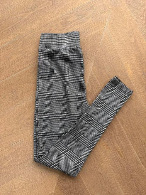 ONLY broeklegging met zwart-witte ruit – maat M, Kleding | Dames, Leggings, Maillots en Panty's, Zo goed als nieuw, Legging, Maat 36/38 (S)
