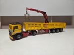 Siku Volvo F12 stenenoplegger met kraan, Hobby en Vrije tijd, Modelauto's | 1:50, Ophalen of Verzenden, Zo goed als nieuw, Bus of Vrachtwagen