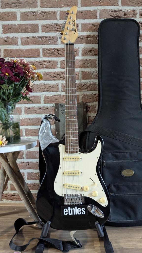 Opknappen/ Onderdelen Elec Gitaar Samick, Muziek en Instrumenten, Snaarinstrumenten | Overige, Gebruikt, Overige typen, Ophalen