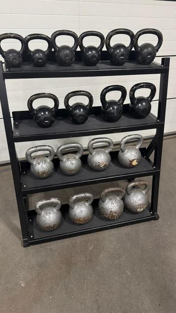 Complete Kettlebells set 4kg t/m 32kg alles 2x  + Opbergrek beschikbaar voor biedingen