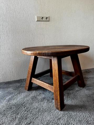 Antieke Salontafel beschikbaar voor biedingen