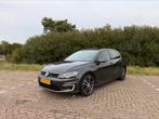 VW GOLF GTE FULL OPTION NWE DIST+WATP GRTOHOUD! PANO KEYLESS, 4 cilinders, 1395 cc, 1499 kg, 149 pk