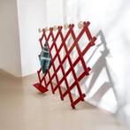 Vintage rode wandkapstok met spiegel, Ophalen, Noord-Brabant