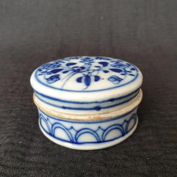 Vintage Chinese porseleinen inktkussendoos beschikbaar voor biedingen