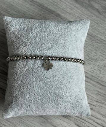 Nieuwe Stainless Steel Armband Klavertje Vier beschikbaar voor biedingen