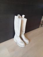 ZGAN Stradivarius hoge laarzen lichtbeige maat 37, Kleding | Dames, Schoenen, Ophalen of Verzenden