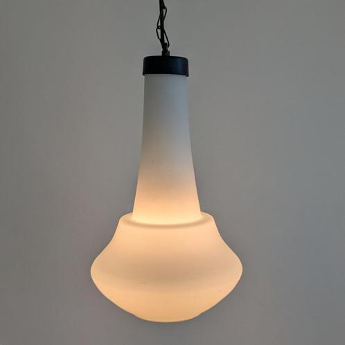 Vintage wit glazen hanglamp. Wit. Glas. Retro. Ph, Huis en Inrichting, Lampen | Hanglampen, Gebruikt, Minder dan 50 cm, Glas, Metaal