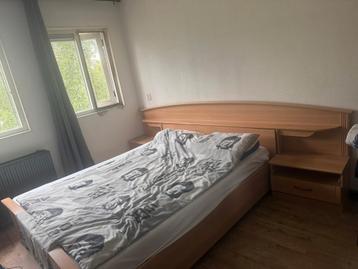 Grot bed met matras
