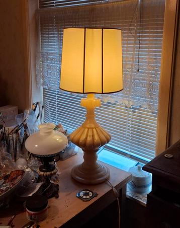 Onyx schemerlamp  beschikbaar voor biedingen