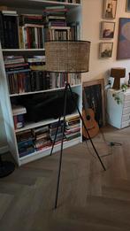 Rotanlamp, Huis en Inrichting, Lampen | Vloerlampen, Ophalen, Zo goed als nieuw, Metaal, 150 tot 200 cm