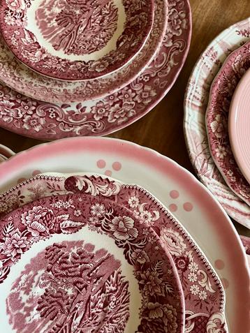 10 petsoons servies mix match - roze, rood, wit beschikbaar voor biedingen