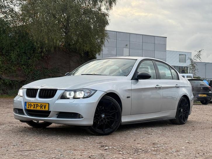 BMW 3-serie 318i High Executive/LED/VELGEN, Auto's, BMW, Bedrijf, Te koop, 3-Serie, ABS, Airbags, Airconditioning, Alarm, Boordcomputer