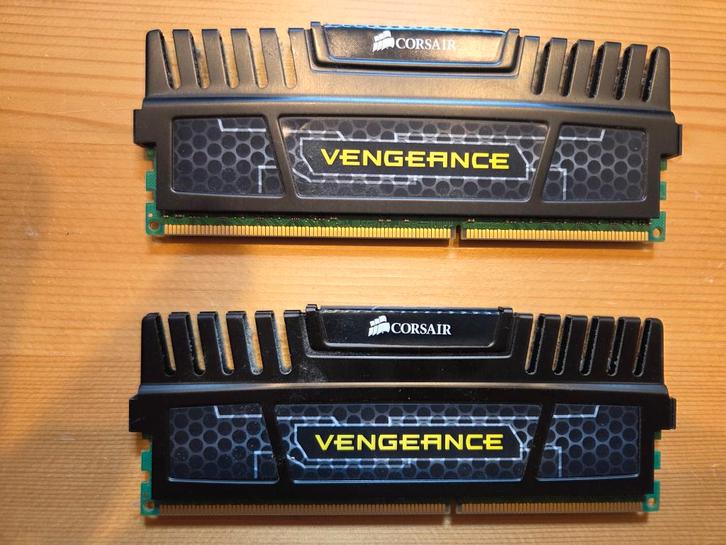 Corsair Vengeance 8GB (2x4GB) CL8 (!!), Computers en Software, RAM geheugen, Zo goed als nieuw, Desktop, 8 GB, DDR3, Ophalen of Verzenden