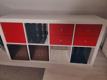 Kallax kast ikea 8x2 vakken rood wit lades deuren beschikbaar voor biedingen