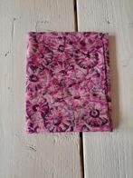 Prachtige roze quiltstof/kerststof - bloem, roze/zilver, Nieuw, Ophalen of Verzenden, 30 tot 120 cm, Katoen