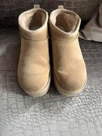 Uggs platform 39, Kleding | Dames, Schoenen, Bruin, Lage of Enkellaarzen, Ophalen of Verzenden, Zo goed als nieuw