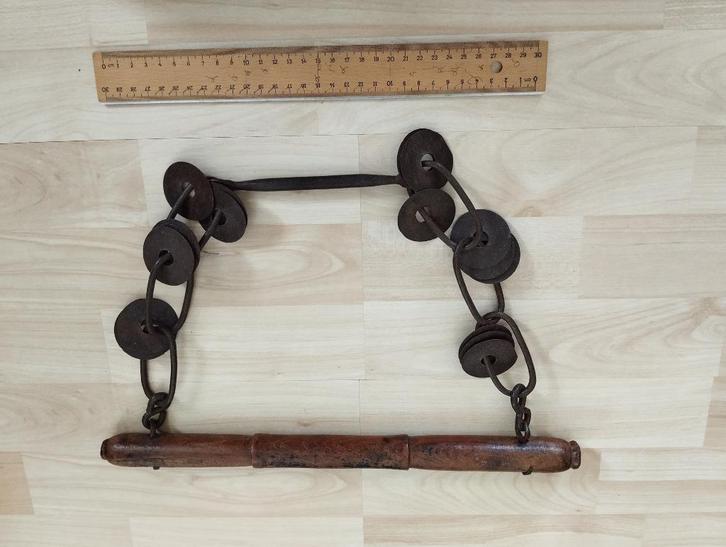 Bijzondere, antieke Indonesische tamboerijn., Antiek en Kunst, Kunst | Niet-Westerse kunst, Ophalen of Verzenden