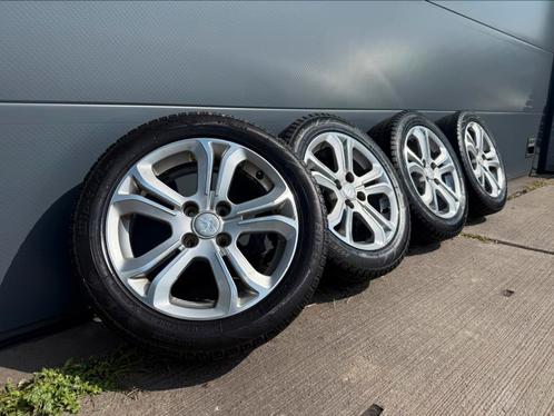 Originele Peugeot 16 inch velgen met winterband (195/55 R16), Auto-onderdelen, Banden en Velgen, Banden en Velgen, Winterbanden