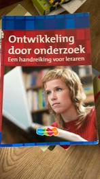 Ontwikkeling door onderzoek, Ophalen of Verzenden, Zo goed als nieuw, Sociale wetenschap