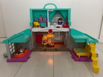 Fisher Price Little People Handige Helpers speelhuis beschikbaar voor biedingen