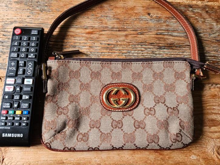 Gucci monogram tasje vast €95, Sieraden, Tassen en Uiterlijk, Tassen | Damestassen, Zo goed als nieuw, Schoudertasje, Bruin, Verzenden