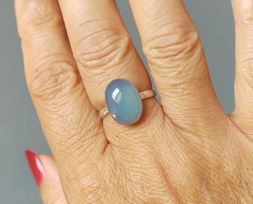 Zilveren 925 ring met natuurlijke Blauwe Chalcedoon steen beschikbaar voor biedingen