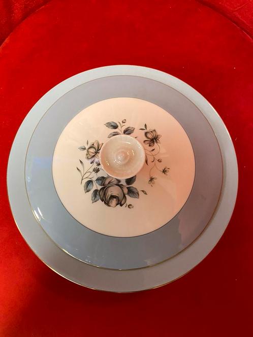 Royal Doulton,dekschaal,in nieuwstaat,doorsnee 26 cm, Antiek en Kunst, Antiek | Schalen, Ophalen of Verzenden
