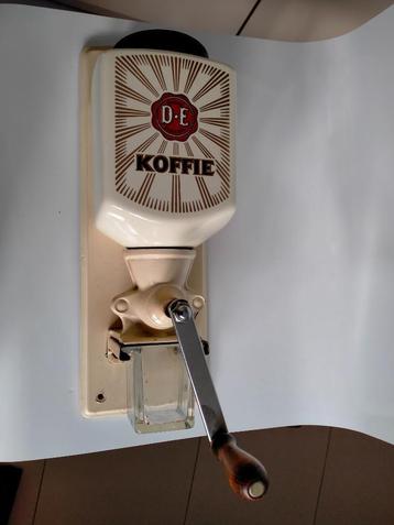 Hippe Vintage koffiebonen maler Douwe Egberts, koffiecorner beschikbaar voor biedingen