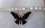 Retro broche zwarte vlinder, Sieraden, Tassen en Uiterlijk, Broches, Ophalen, Overige materialen, 4 tot 7 cm, Zwart